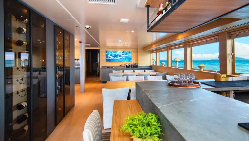 Évasion maritime d’exception en 5 jours : cap sur les secrets de Floreana et les joyaux de Mosquera, à la découverte envoûtante des Galápagos