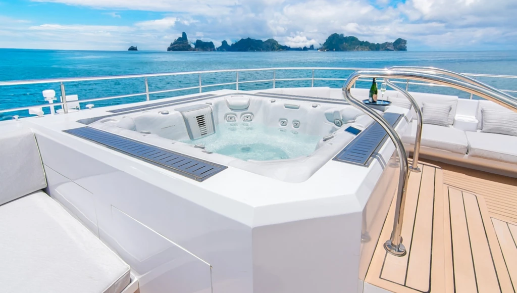 Évasion maritime d’exception en 5 jours : cap sur les secrets de Floreana et les joyaux de Mosquera, à la découverte envoûtante des Galápagos