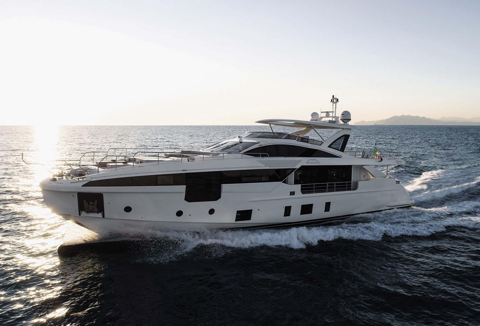 Azimut Grande 32M