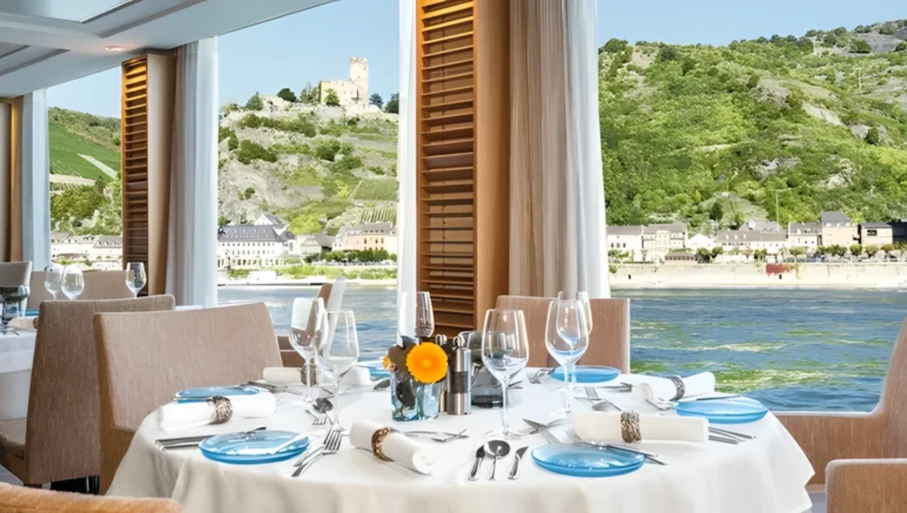 Elbe im Festtagsglanz: 10-tägige Kreuzfahrt zwischen Weihnachtsmärkten, symbolträchtigen Städten und märchenhaften Kulissen