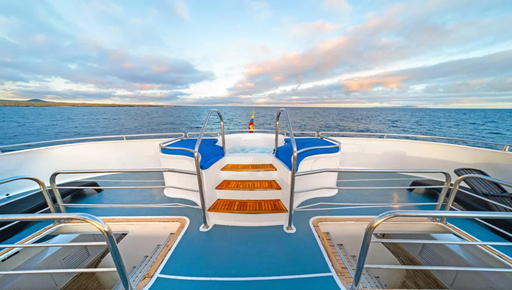 5-tägige Katamaran-Odyssee auf den Galápagosinseln: Vulkanstrände, Leguane und Seelöwen