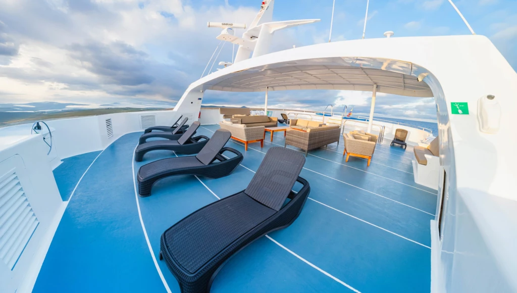 5-tägige Katamaran-Odyssee auf den Galápagosinseln: Vulkanstrände, Leguane und Seelöwen