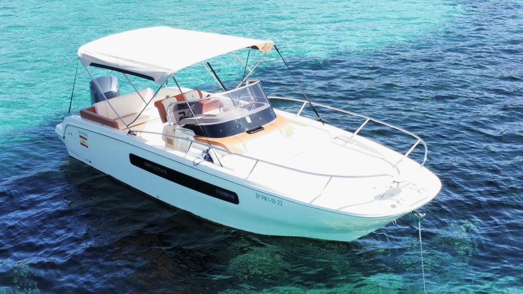 Invictus 270cx Capoforte