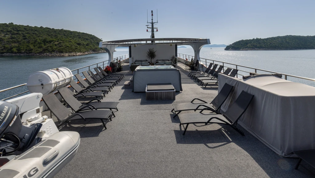 Exklusive 8-tägige Kreuzfahrt zwischen Split und Dubrovnik: Nationalparks, Austern aus Ston und Sonnenuntergang auf Hvar