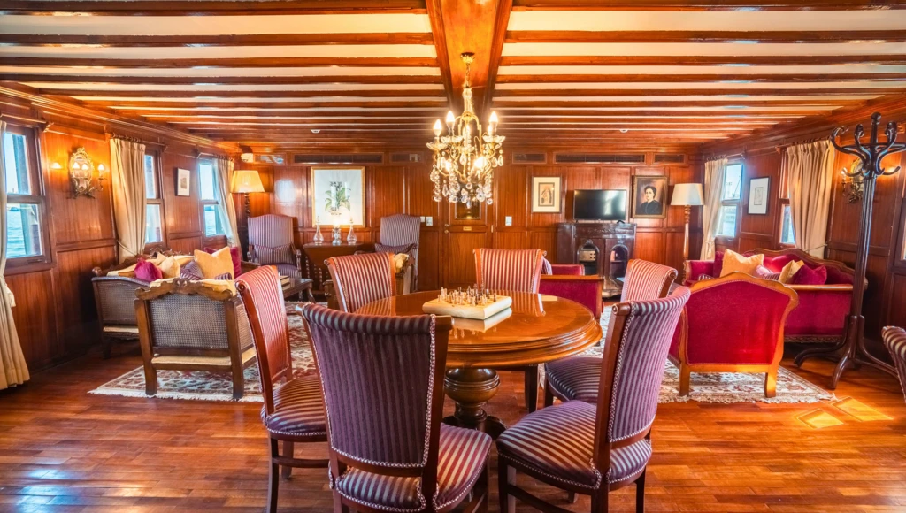 The Imperial Nile: a 6-day cruise on the sacred river from Luxor to Aswan, discovering the wonders of ancient Egypt