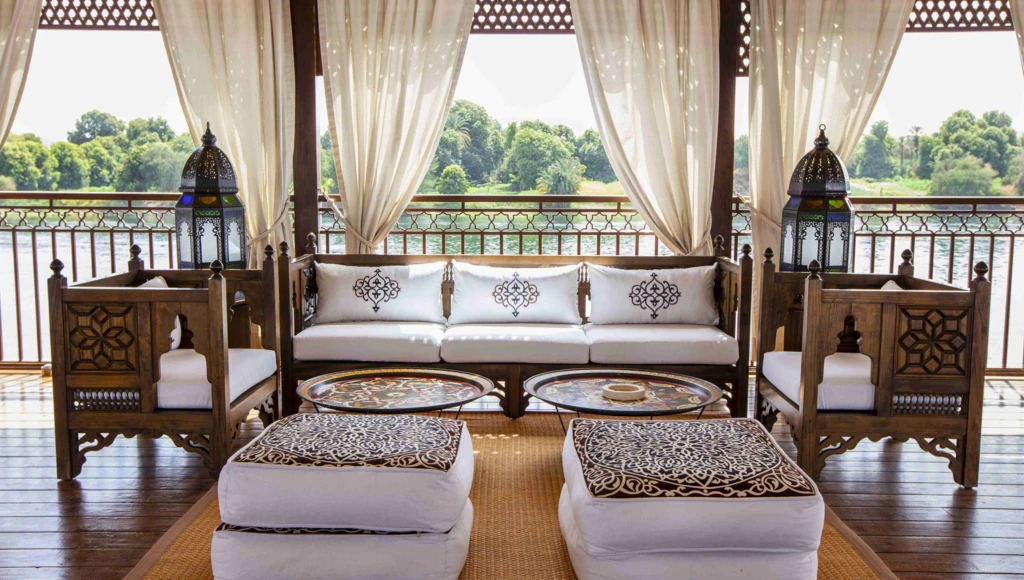 Navigation privée de 6 jours en dahabieh : de Louxor à Assouan, entre escales culturelles, luxe discret et moments de détente