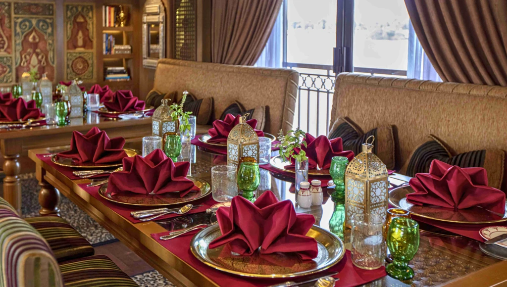 Navigation privée de 6 jours en dahabieh : de Louxor à Assouan, entre escales culturelles, luxe discret et moments de détente