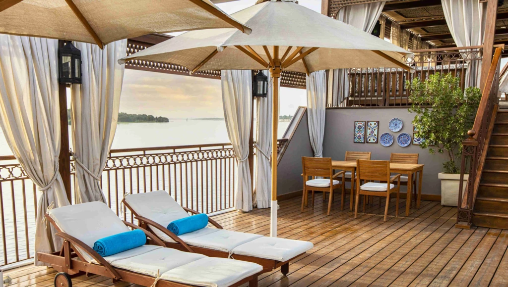 Navigation privée de 6 jours en dahabieh : de Louxor à Assouan, entre escales culturelles, luxe discret et moments de détente