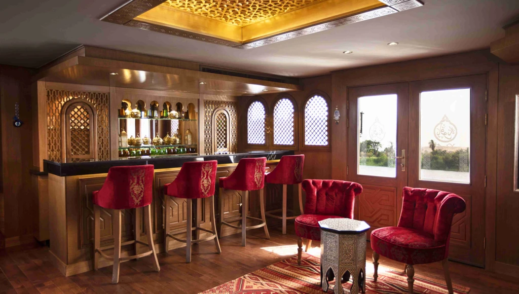 Navigation privée de 6 jours en dahabieh : de Louxor à Assouan, entre escales culturelles, luxe discret et moments de détente