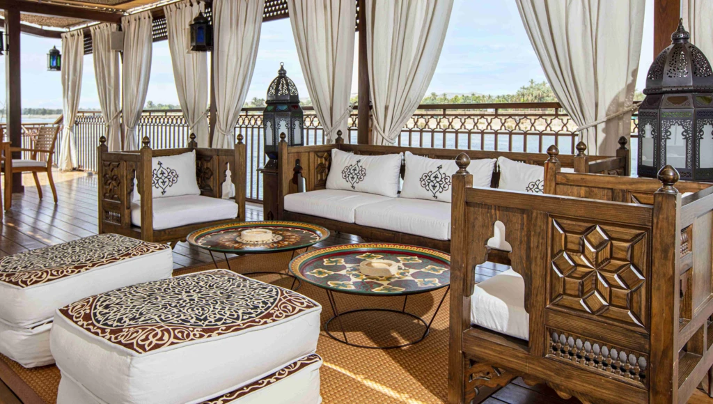 Navigation privée de 6 jours en dahabieh : de Louxor à Assouan, entre escales culturelles, luxe discret et moments de détente