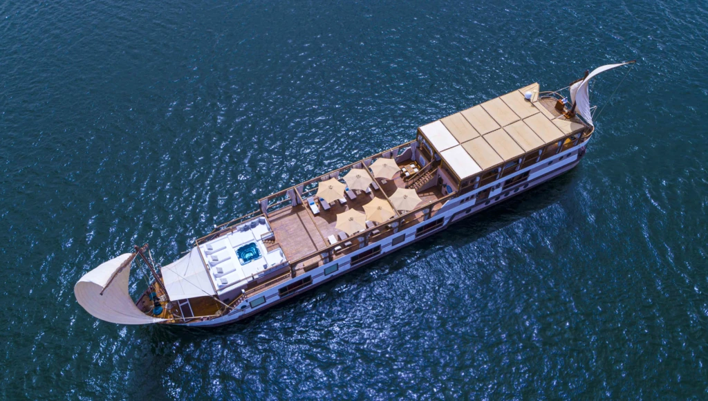 Navigation privée de 6 jours en dahabieh : de Louxor à Assouan, entre escales culturelles, luxe discret et moments de détente