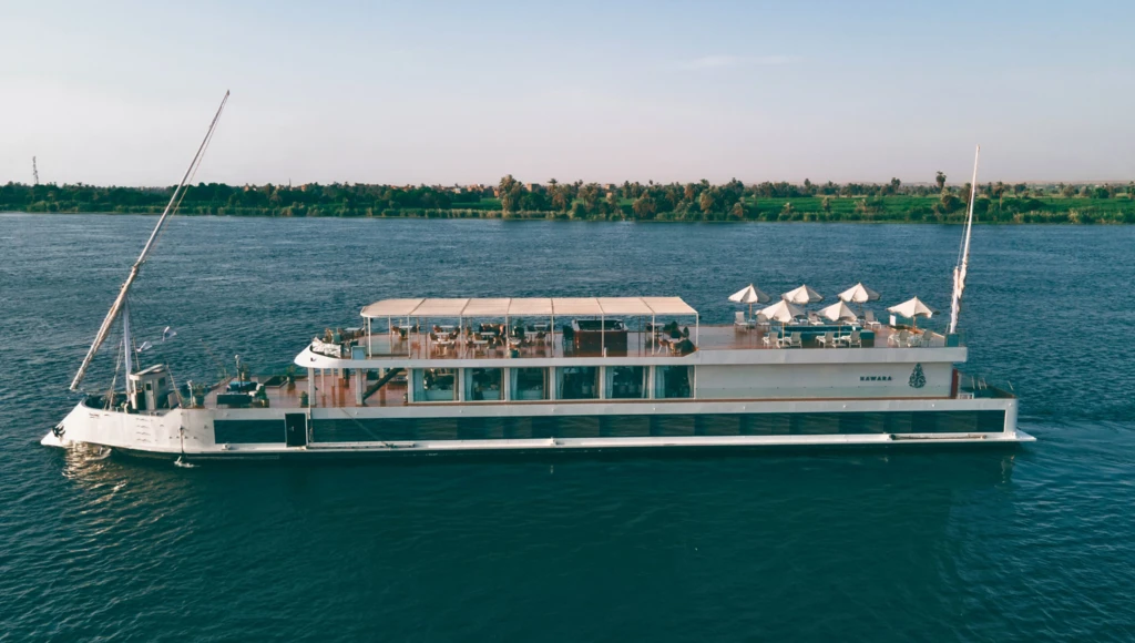 Rivages sacrés du Nil : croisière raffinée de 5 jours en dahabieh au cœur des trésors pharaoniques, de Louxor à Assouan