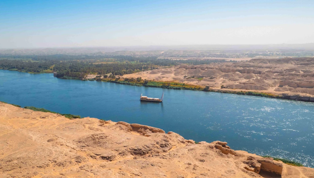 Splendours of the Nile: 8 days sailing through ancient Egypt, between the temples of Luxor and the ruins of Aswan