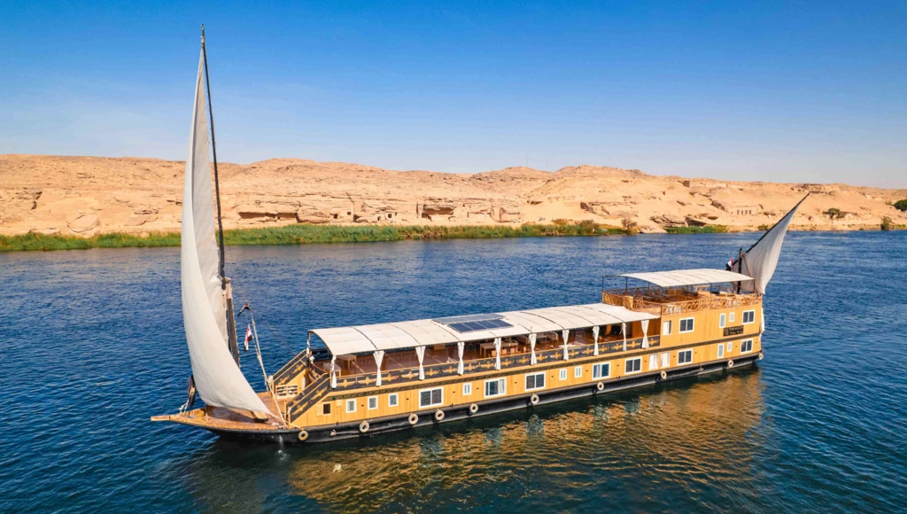 Splendours of the Nile: 8 days sailing through ancient Egypt, between the temples of Luxor and the ruins of Aswan