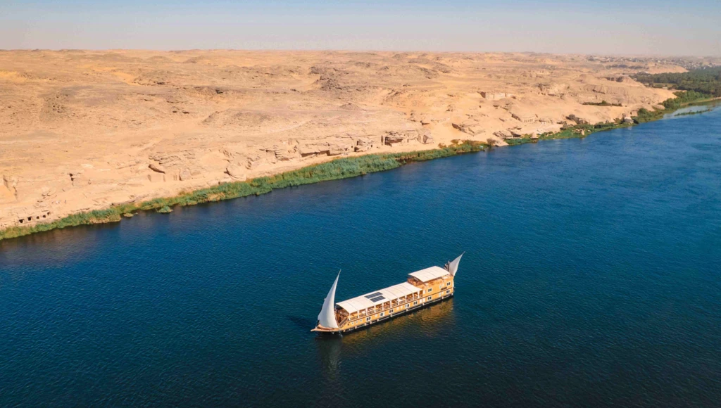 Splendours of the Nile: 8 days sailing through ancient Egypt, between the temples of Luxor and the ruins of Aswan