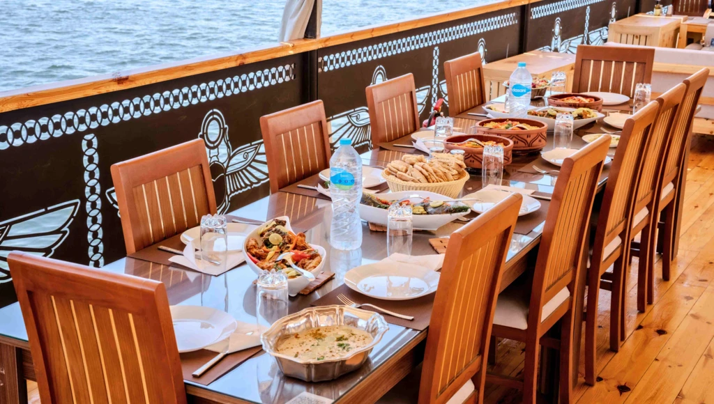 Splendours of the Nile: 8 days sailing through ancient Egypt, between the temples of Luxor and the ruins of Aswan