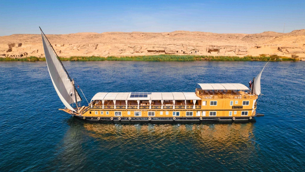 Splendours of the Nile: 8 days sailing through ancient Egypt, between the temples of Luxor and the ruins of Aswan
