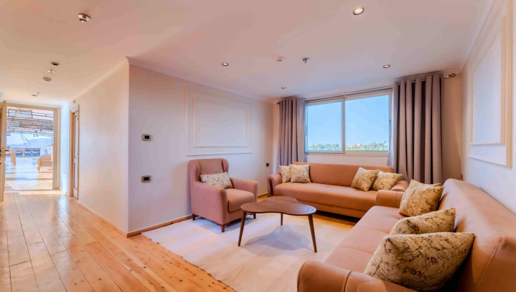 Splendours of the Nile: 8 days sailing through ancient Egypt, between the temples of Luxor and the ruins of Aswan