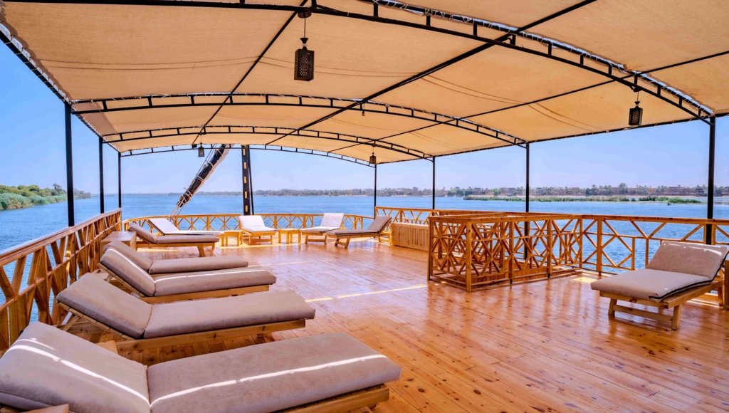 Splendours of the Nile: 8 days sailing through ancient Egypt, between the temples of Luxor and the ruins of Aswan