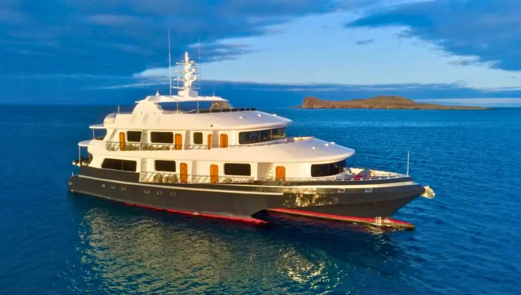 Exclusive trip to Quito and the Galápagos: a 13-day expedition featuring lunar landscapes, iconic wildlife, and wild islands