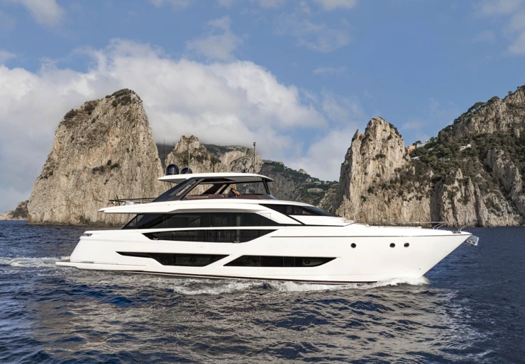 Ferretti 860 Imperia | M/Y Lady Aga