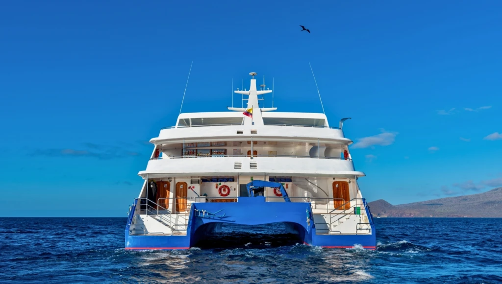 Spedizione di 8 giorni alle Galápagos, da Isabela a Española: tra snorkeling, escursioni e alla scoperta di una fauna unica al mondo