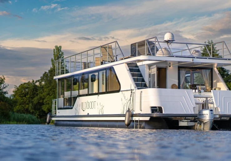 Schwimmendes Hausboot Templin | schwimmendes Hausboot I