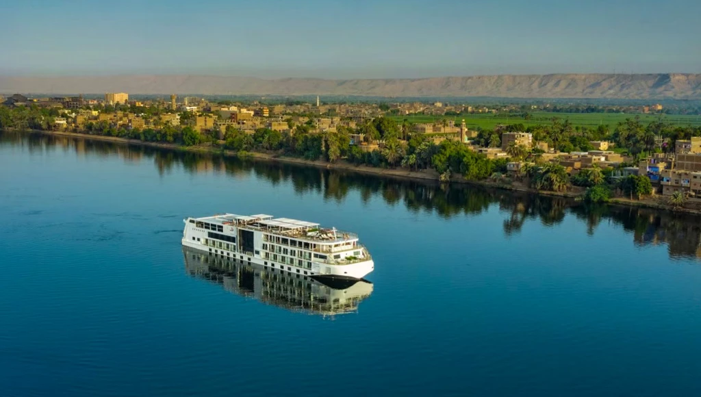 Voyage de 12 jours au cœur de l’Égypte mystérieuse : entre grandeur des pharaons et atmosphère suspendue sur le Nil