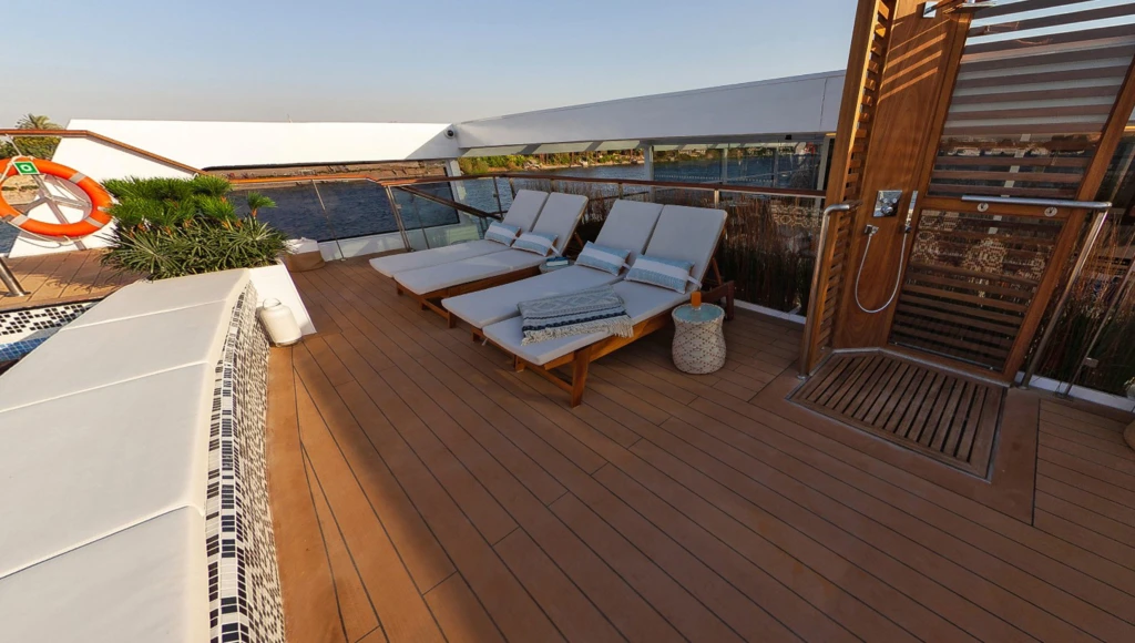 Voyage de 12 jours au cœur de l’Égypte mystérieuse : entre grandeur des pharaons et atmosphère suspendue sur le Nil