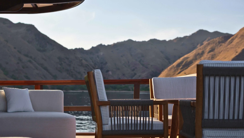 5 days of adventure and serenity in the Flores Sea, from Kelor to Sebayur, between wild islands and turquoise lagoons