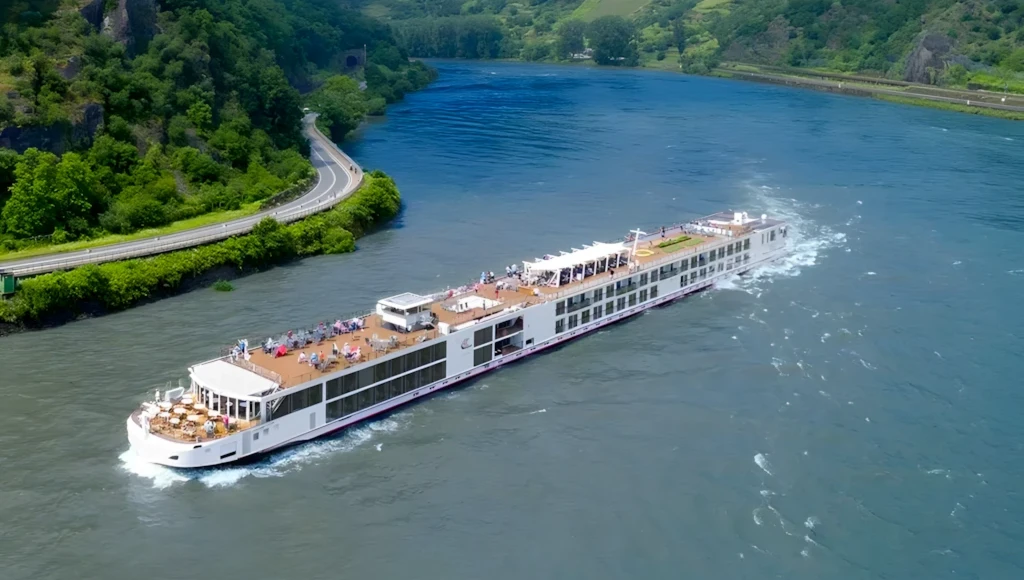 From Paris to the sparkling banks of the Main and Moselle rivers: a 12-day journey in the spirit of Christmas