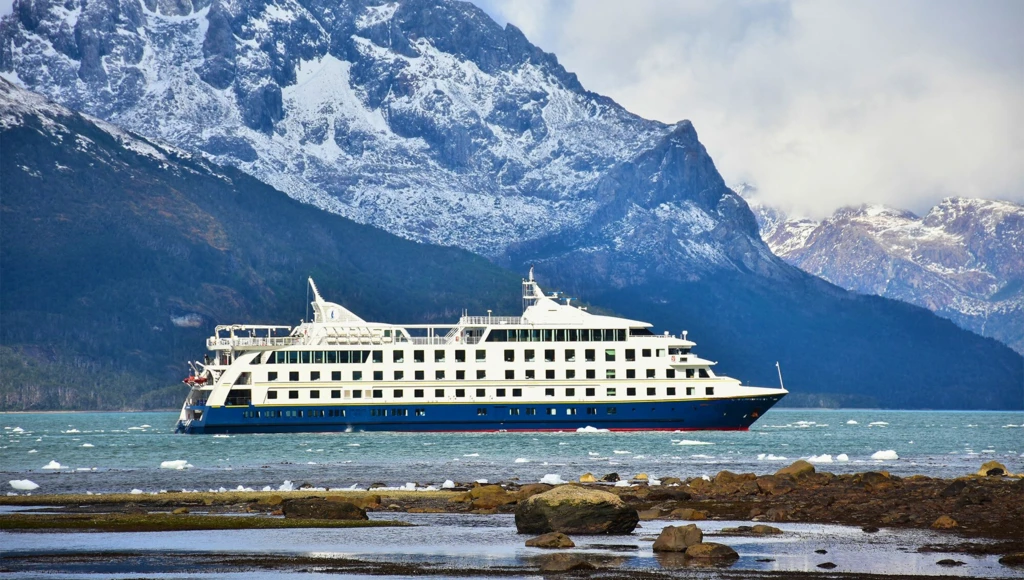 Patagonian journey from Ushuaia to Punta Arenas: 5 days of discovery through the fjords and glaciers of Patagonia, from the Beagle Channel to the Strait of Magellan