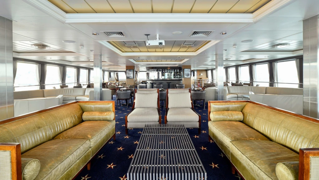 Patagonian journey from Ushuaia to Punta Arenas: 5 days of discovery through the fjords and glaciers of Patagonia, from the Beagle Channel to the Strait of Magellan