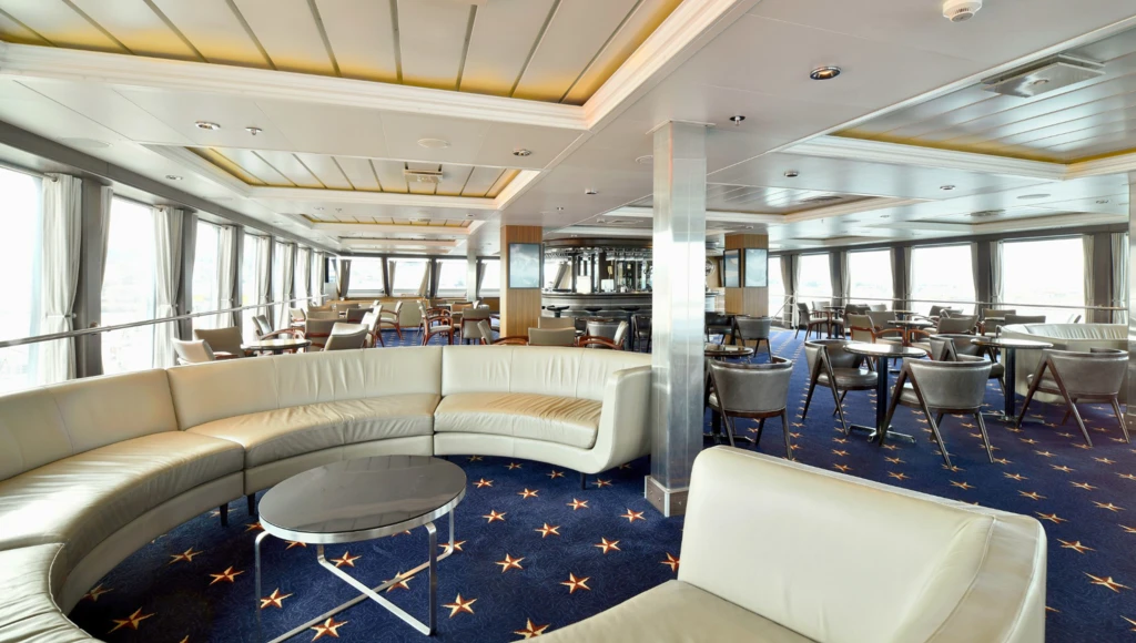 Patagonian journey from Ushuaia to Punta Arenas: 5 days of discovery through the fjords and glaciers of Patagonia, from the Beagle Channel to the Strait of Magellan