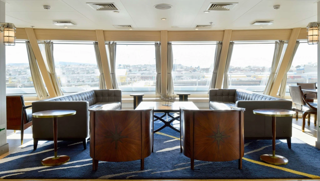 At the edge of wild Patagonia: a 5-day cruise between the fjords and glaciers of Tierra del Fuego, from Punta Arenas to Ushuaia