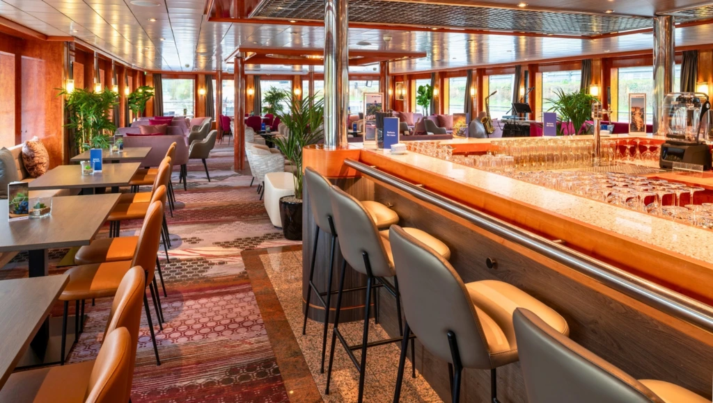 Lo mejor del Danubio en 4 días: Wachau, Viena y Budapest a bordo de un moderno barco con spa.