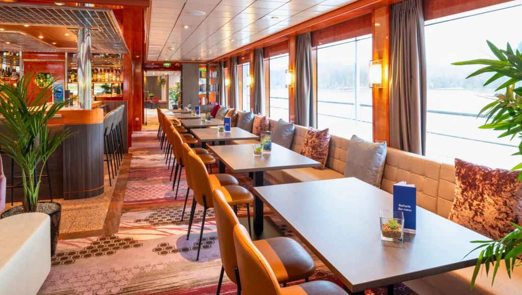 Lo mejor del Danubio en 4 días: Wachau, Viena y Budapest a bordo de un moderno barco con spa.