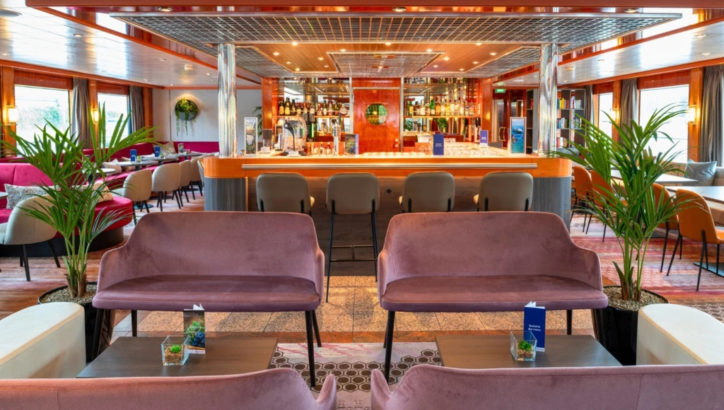 Lo mejor del Danubio en 4 días: Wachau, Viena y Budapest a bordo de un moderno barco con spa.