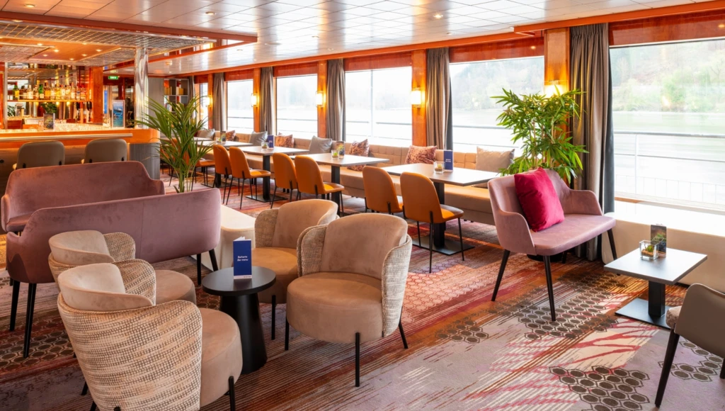 Lo mejor del Danubio en 4 días: Wachau, Viena y Budapest a bordo de un moderno barco con spa.