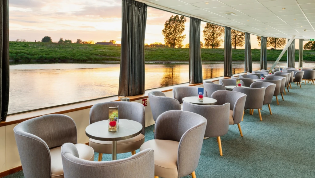 I Paesi Bassi in 6 giorni con partenza da Colonia: tulipani di Keukenhof, mulini dell'Olanda Settentrionale e architettura di Rotterdam