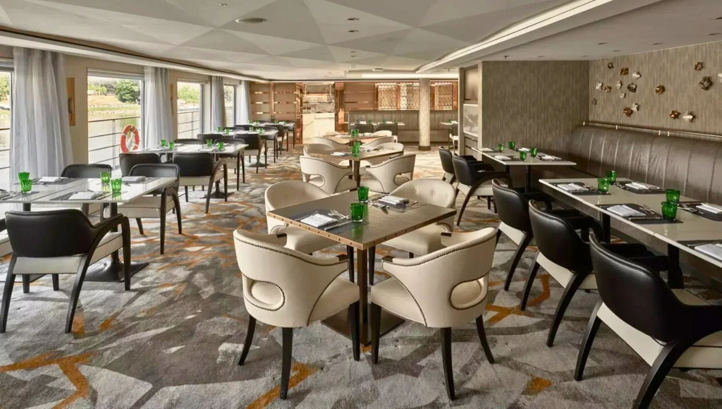 Croisière de luxe de 5 jours entre Budapest et Vienne sur le Danube majestueux : paysages, palais et gastronomie