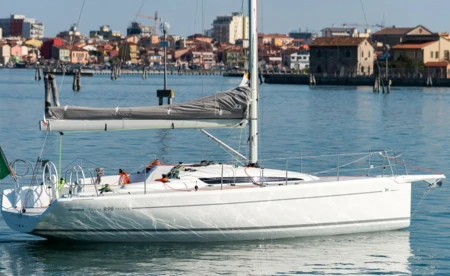 Italia Yachts 9.98