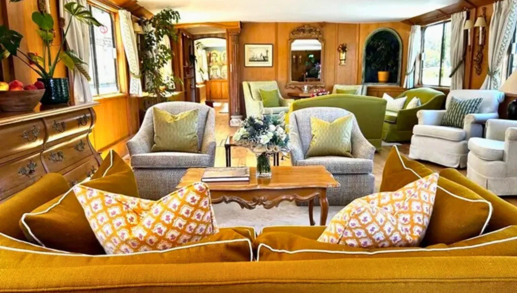 Eleganz und Charme der Provence: 7 Tage Luxuskreuzfahrt auf einem Hausboot-Hotel zwischen malerischen Dörfern, Weinbergen und den Düften der Garrigue