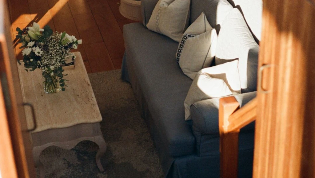 A refined escape on the waters of southwestern France: 7 days on a river boat hotel, enjoying exquisite flavors and enchanting landscapes, with a stopover in Saint-Émilion.