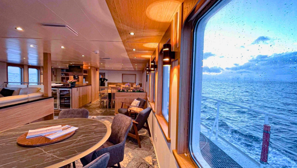 Croisière polaire de 7 jours dans les Lofoten : fjords du Nordland, villages de pêcheurs et observation des cétacés