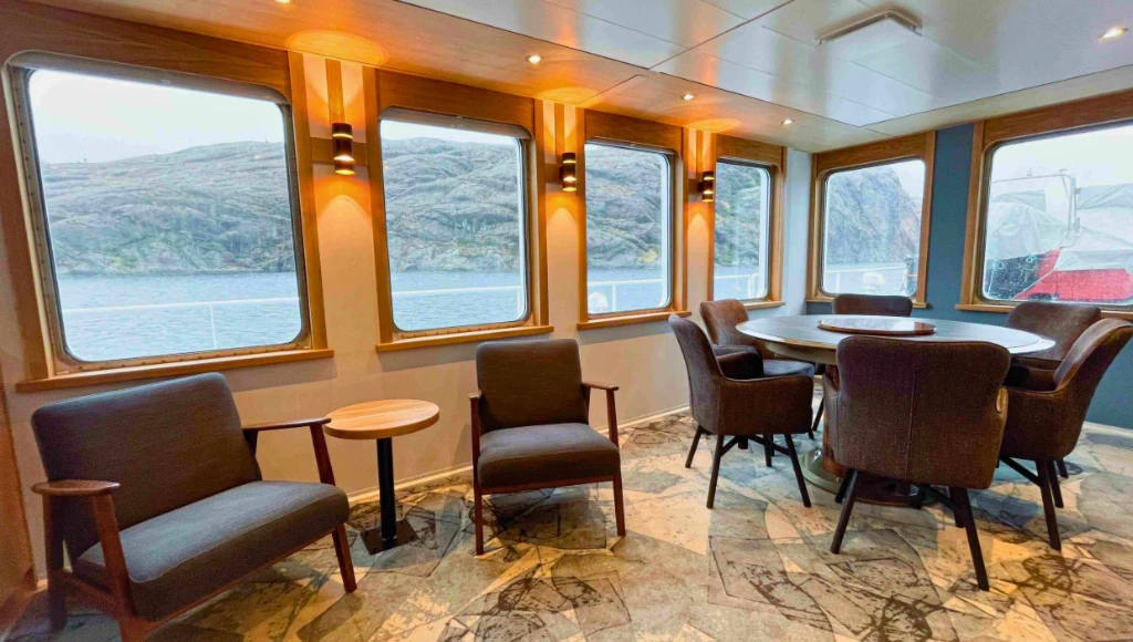 Croisière polaire de 7 jours dans les Lofoten : fjords du Nordland, villages de pêcheurs et observation des cétacés