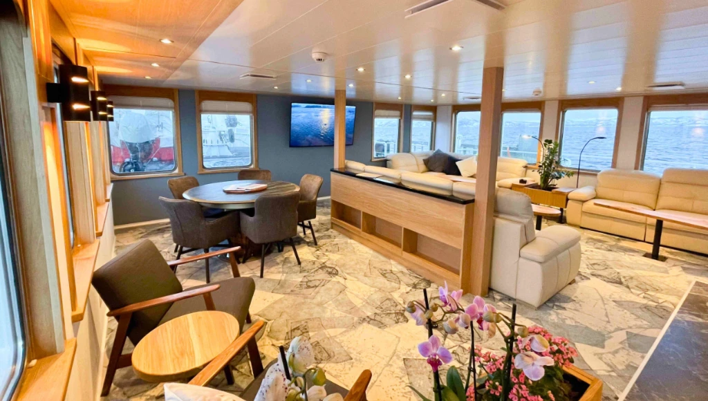 Croisière polaire de 7 jours dans les Lofoten : fjords du Nordland, villages de pêcheurs et observation des cétacés