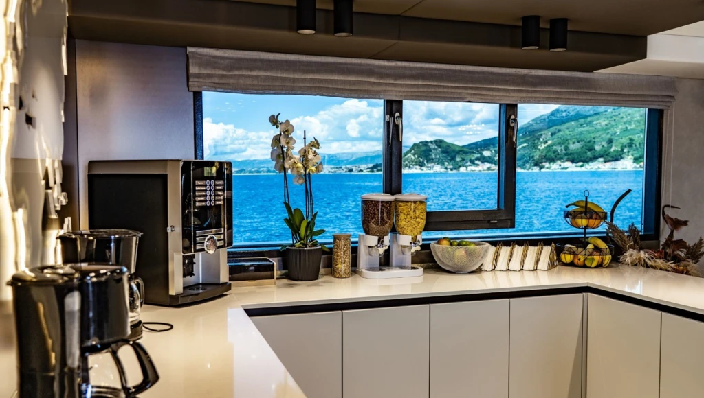 Exklusive 8-tägige Kreuzfahrt zwischen Split und Dubrovnik: Nationalparks, Austern aus Ston und Sonnenuntergang auf Hvar