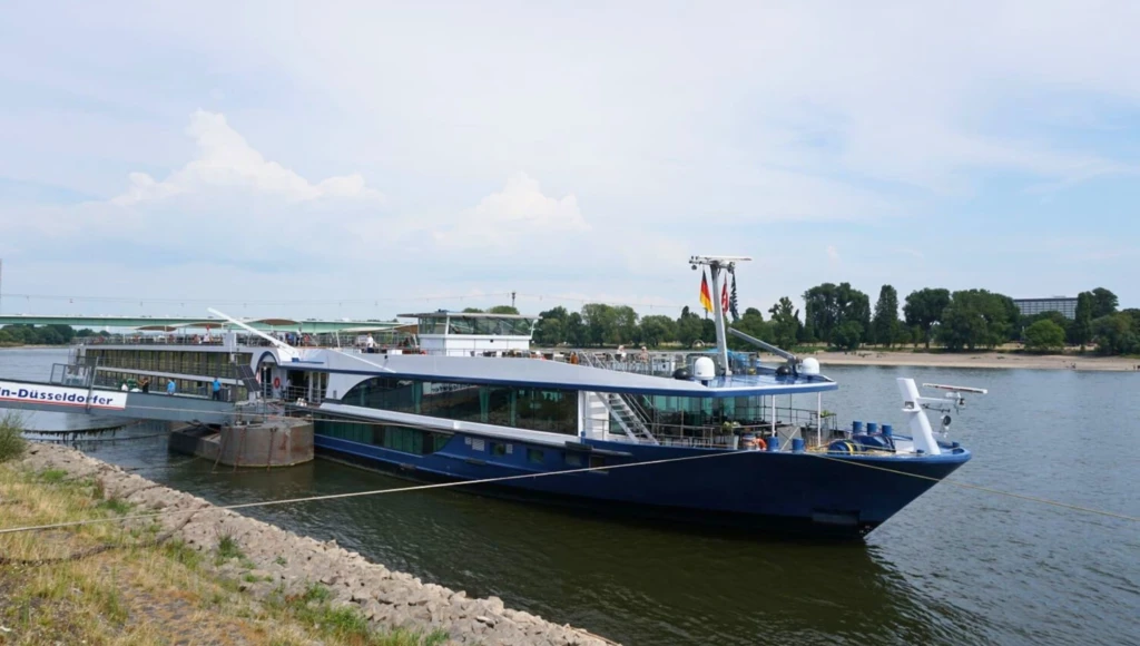Authentic Netherlands: 6 days of canals, windmills, and picturesque landscapes