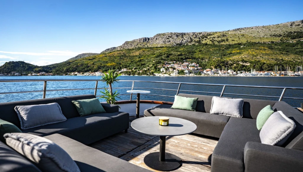 Fuga adriatica: 8 giorni lungo la costa, da Trogir a Dubrovnik, tra meraviglie naturali e patrimoni culturali